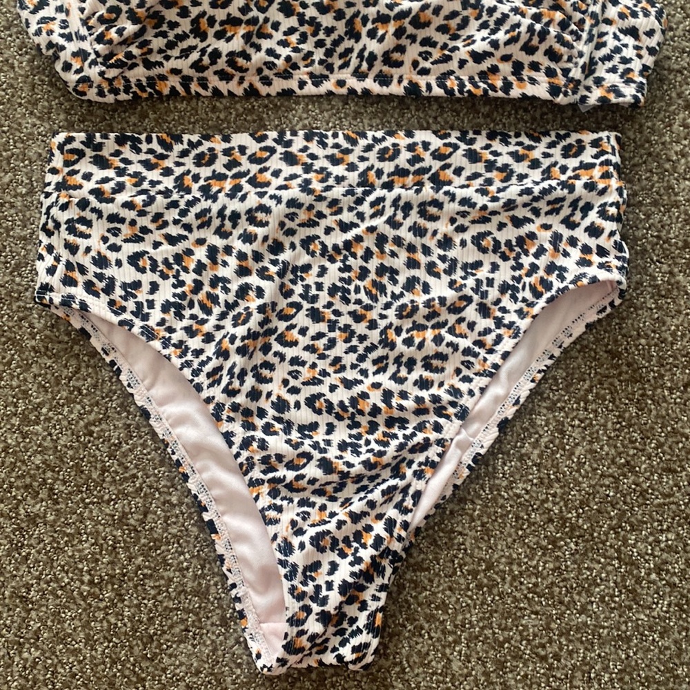 Leopard Bikini Set - Picture 3 of 4